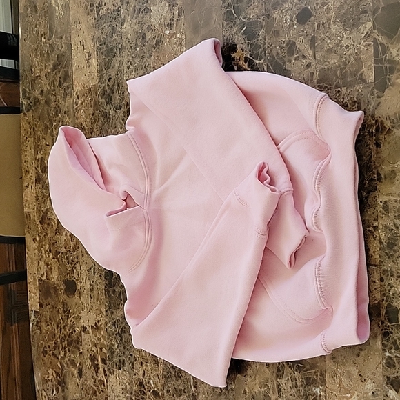 2 Girls Gildan Sweatshirts Knotts Berry Farm and one Solid Color - Picture 4 of 11